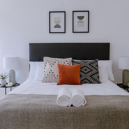 Stylish, Modern, Walk To Restaurants And Cbd Appartement Kaapstad Buitenkant foto