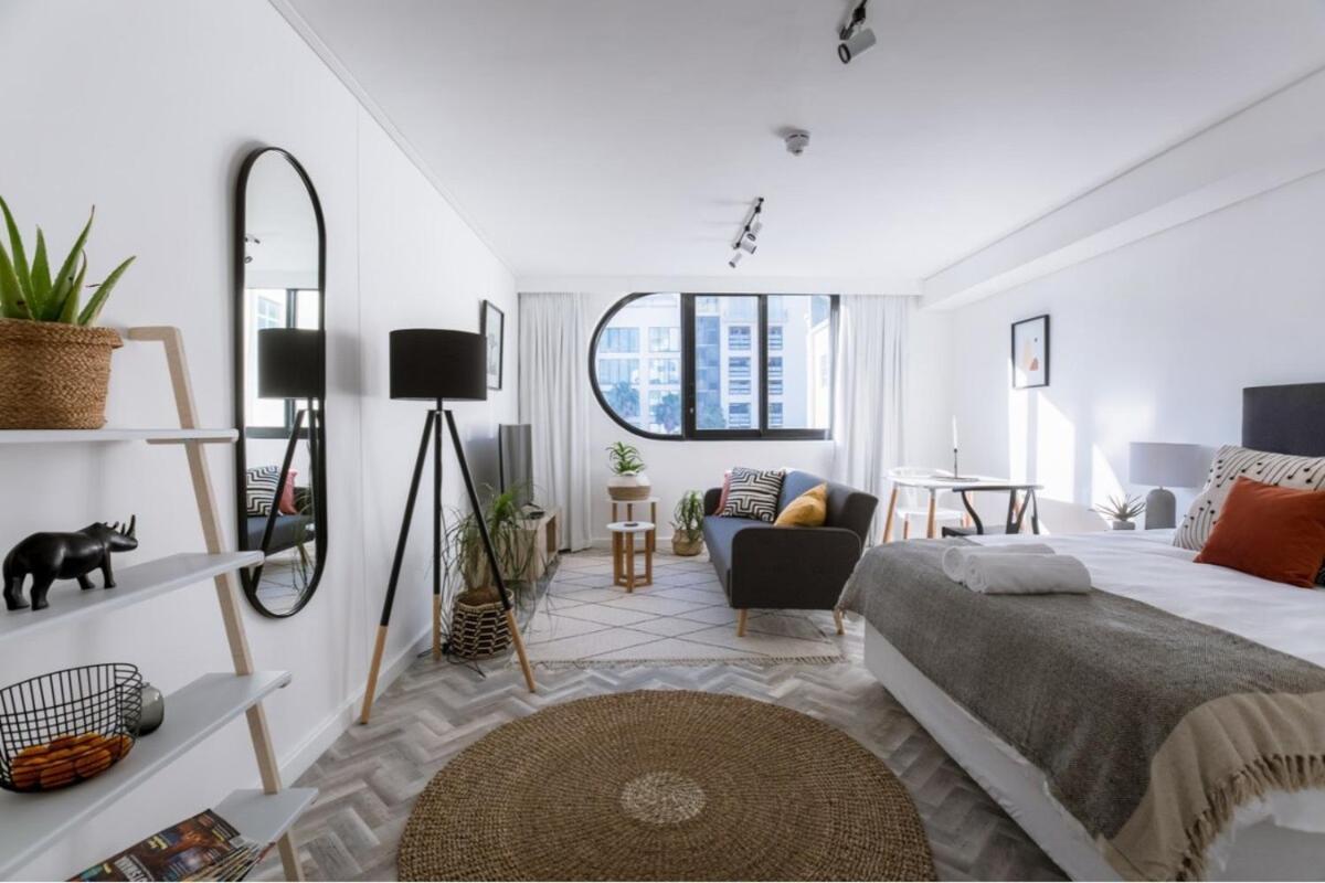 Stylish, Modern, Walk To Restaurants And Cbd Appartement Kaapstad Buitenkant foto